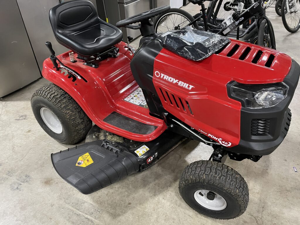 Troy-Bilt Pony 42″ 7-Speed Lawn Tractor – Reliable Riding Mower for Easy Yard Maintenance